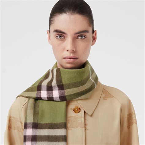 burberry scarf fit